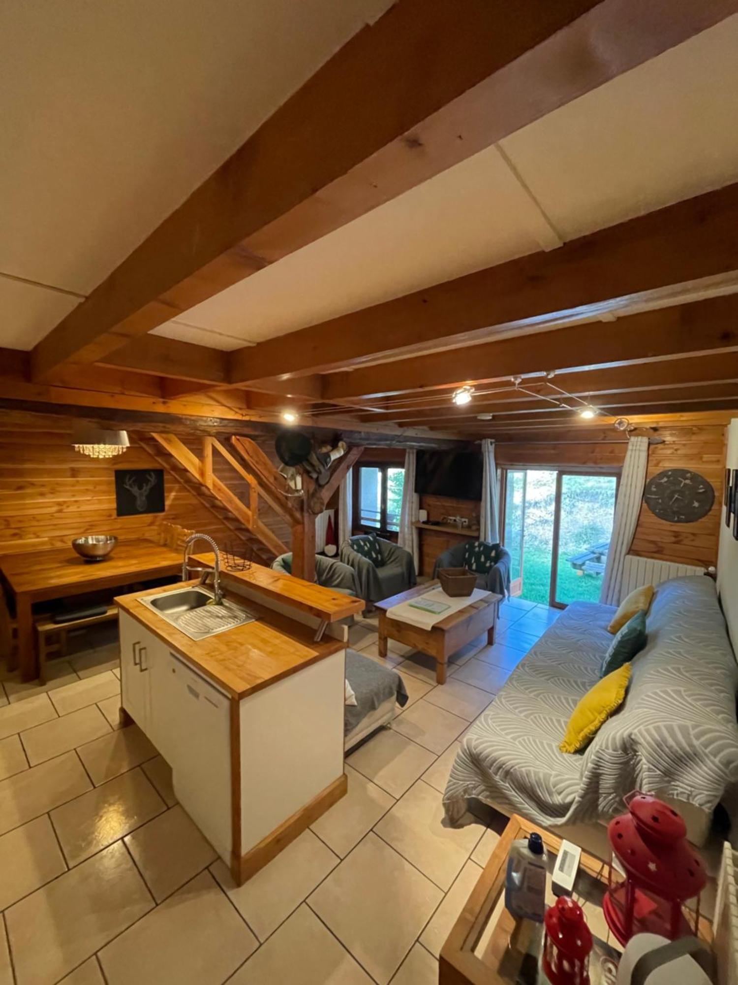 LE MYOSOTIS bel appartement dans vieille ferme de montagne rénovée Les Orres Exterior foto